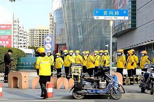 波切蒂诺谈恩昆库没进名单：他在训练后臀部出了点问题